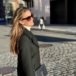 Meet your Posher, Laura